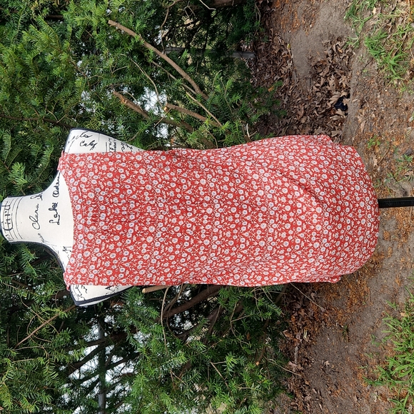 AVA CHRISTINE ▪︎ Sleeveless Tunic, V-Neck, Floral Print in a rusty red, L - Picture 4 of 8